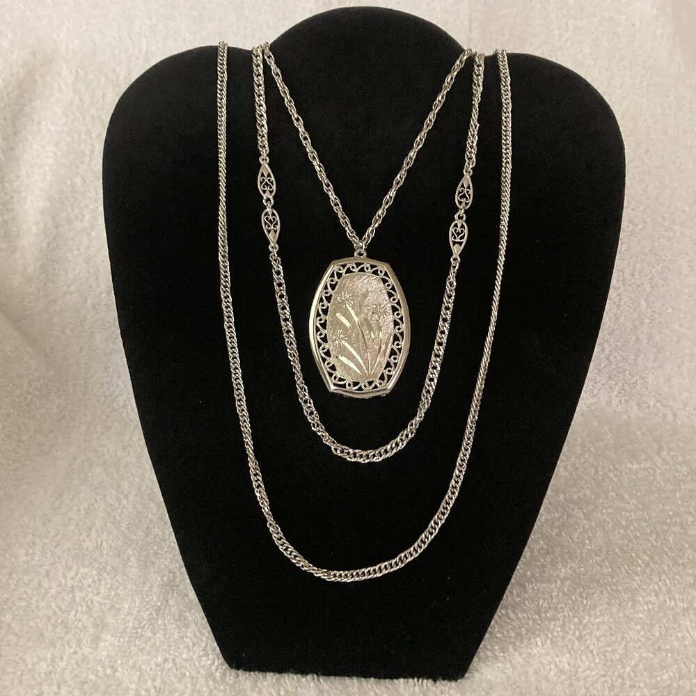 Vintage Silver Tone 3 Strand Etched Metal Flowers Medallion Pendant Necklace